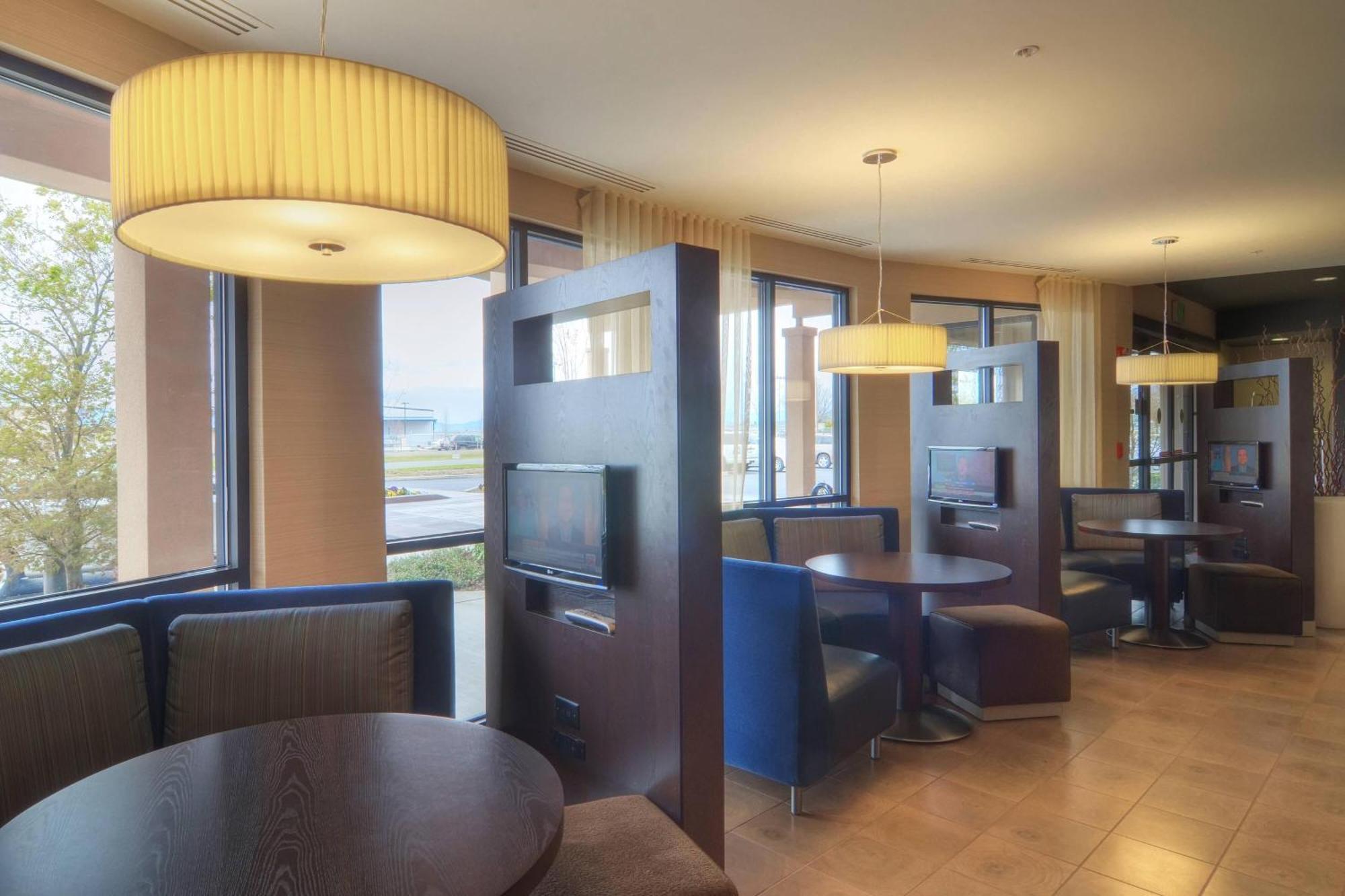 Hotel Courtyard Medford Airport Exterior foto