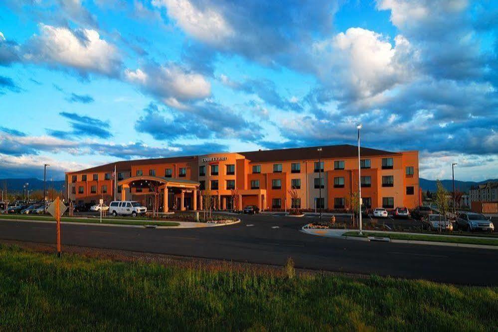 Hotel Courtyard Medford Airport Exterior foto